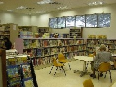 Peng Chau Public Library ( Small Library )3