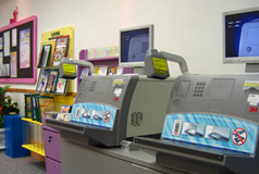 Tai Kok Tsui Public Library ( Small Library )2